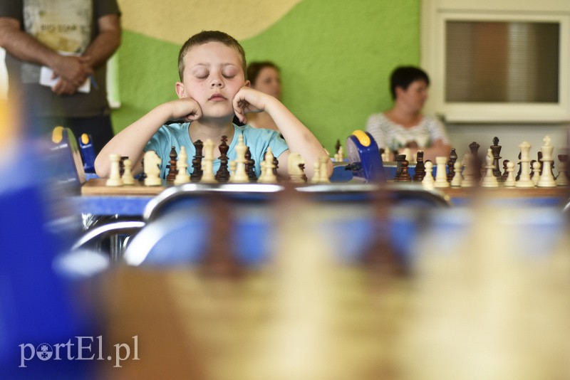 Pion na d5 i można zaczynać