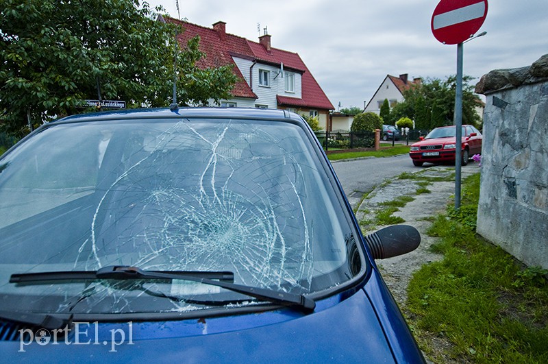  Rowerem pod samochód