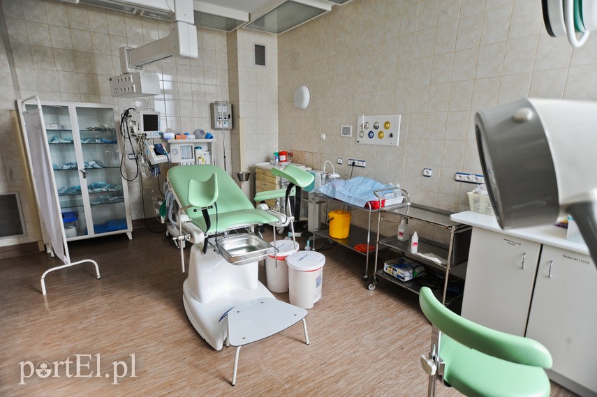 Emocje wokół oddziału położniczego