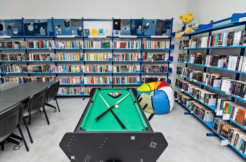 Słoneczna z nową biblioteką