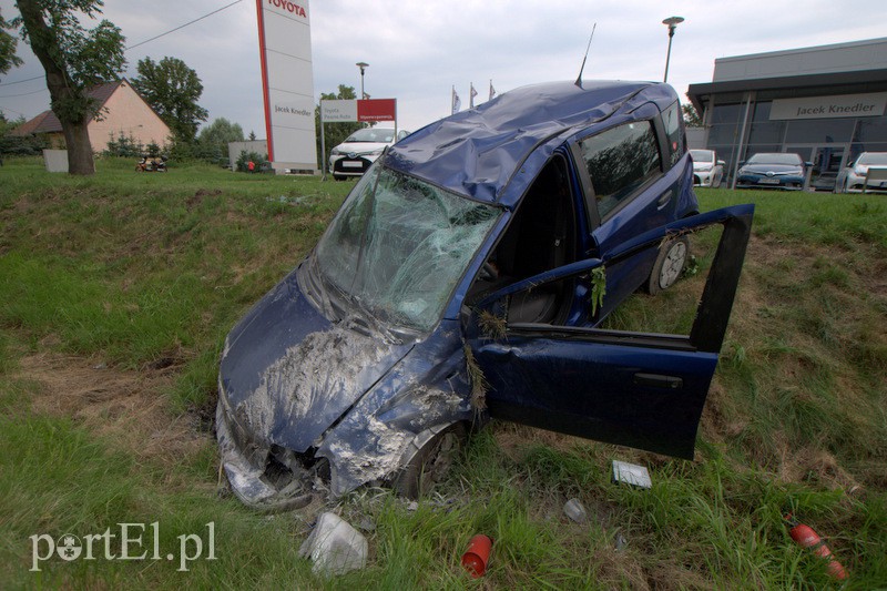  Wypadek za wiaduktem, trzy osoby w szpitalu