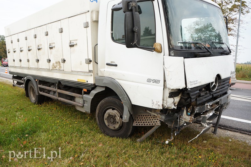 Wypadek w Kazimierzowie: dwie osoby w szpitalu