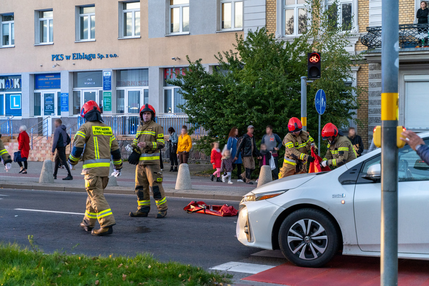 Wypadek na al. Grunwaldzkiej, trzy osoby w szpitalu.