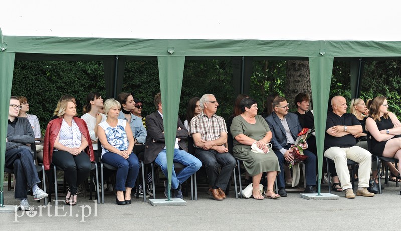 Plastyk na solidnych fundamentach