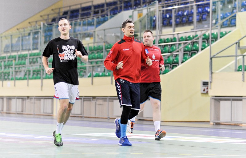 Meblarze wznowili treningi