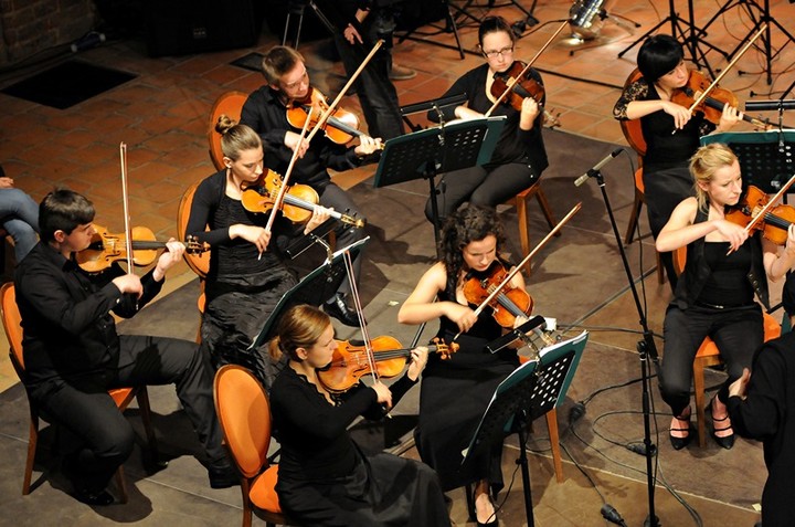 Muzyka Form Przestrzennych i Szostakowicz