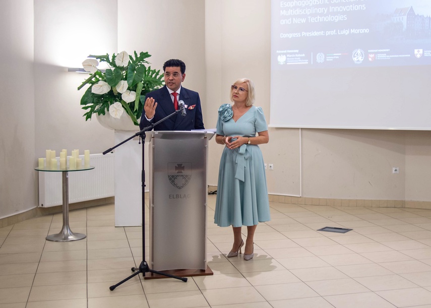 Otwarcie z chirurgiczną precyzją