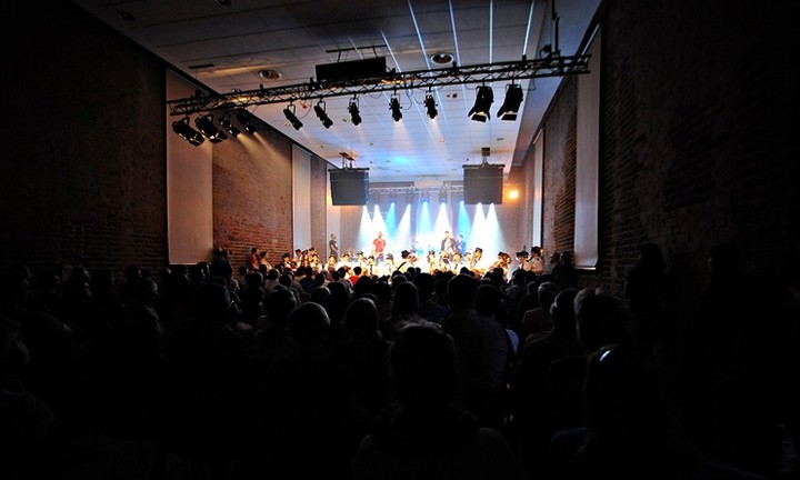 Koncert Voo Voo z orkiestrą