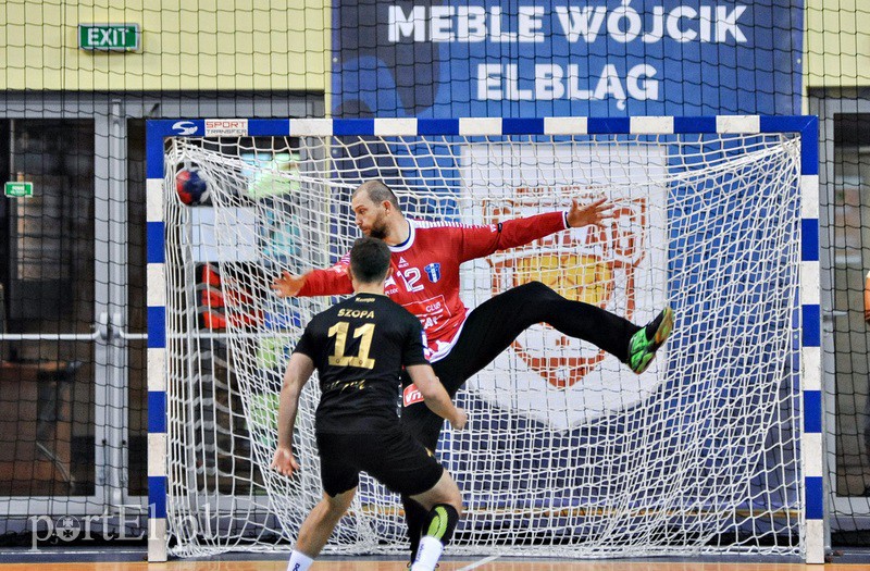 Wicemistrzowie pokonali Wójcika 