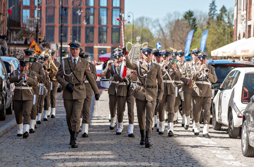 Biało-czerwony marsz przeszedł przez Stare Miasto