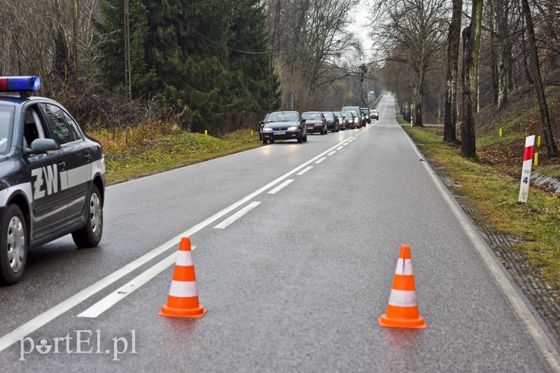 Fiat na boku, kierowca zasłabł