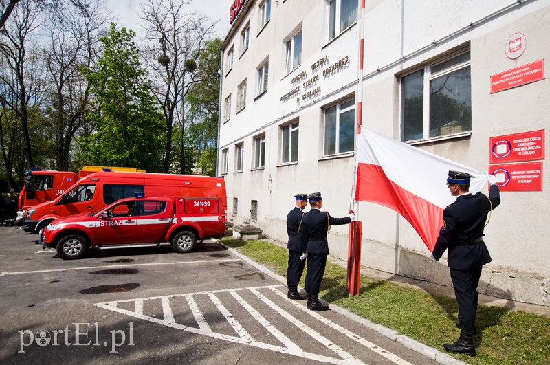 Dla strażaków awanse, dla komendanta emerytura