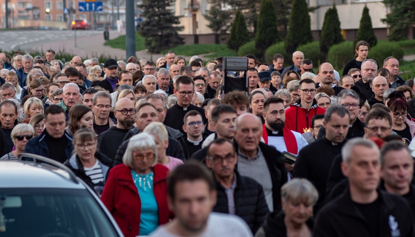 Ponieśli krzyż ulicami Elbląga