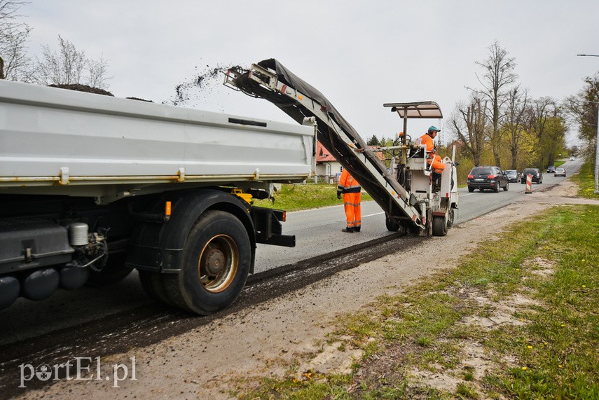 Odnawiają nawierzchnię na Królewieckiej