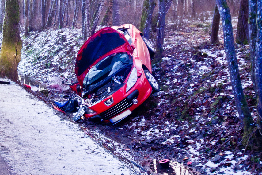 Tragedia koło Pomorskiej Wsi. Nie żyją dwie osoby