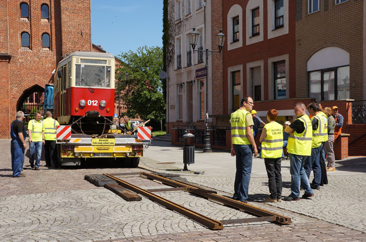 Tramwaj 5N stanął na Starówce