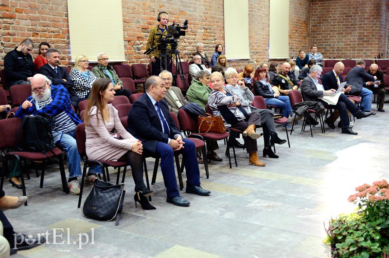 Tolerancja, honor, gościnność i inne mity polskie