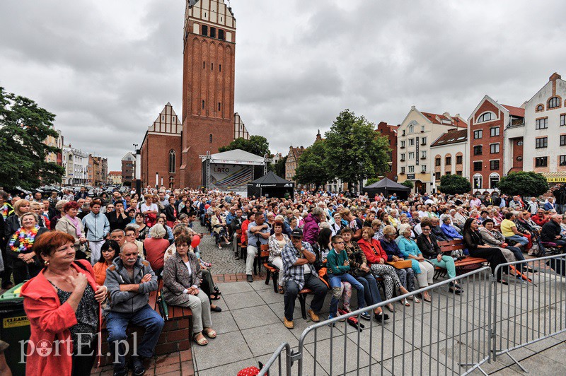 Cygański koncert w deszczu