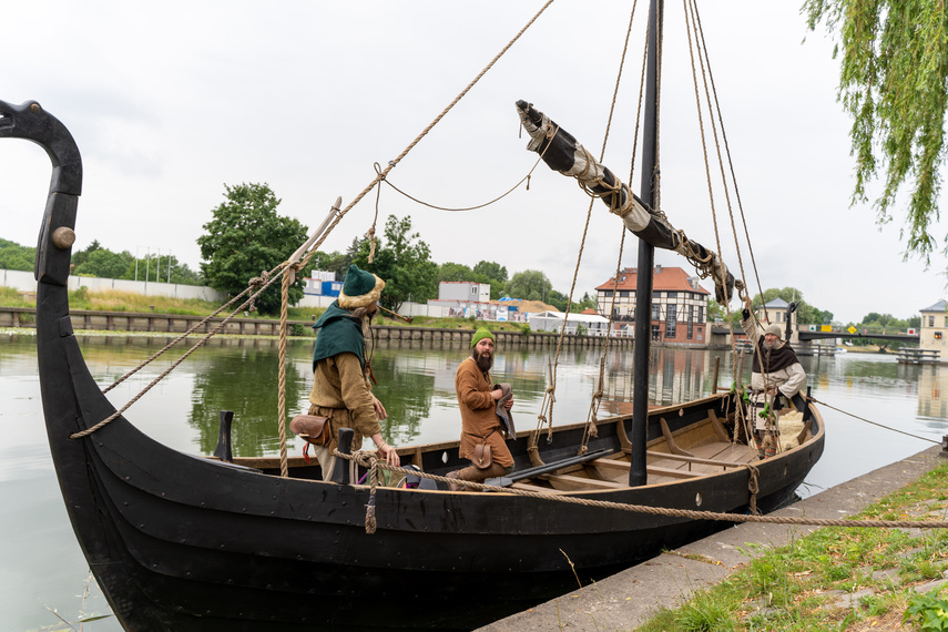 Wikingowie pod muzeum