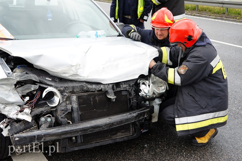 Węzeł Wschód: volkswagenem w barierę