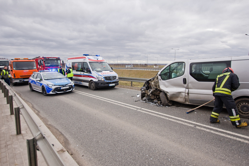 Wypadek bmw z oplem na starej siódemce