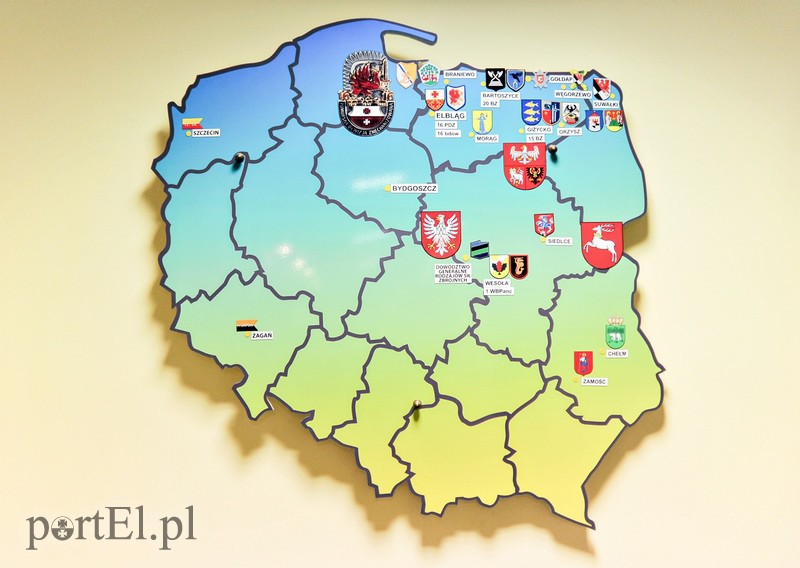 Dla żołnierza sztandar to wielki honor