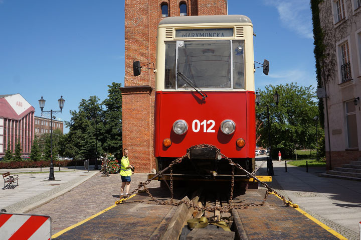 Tramwaj 5N stanął na Starówce