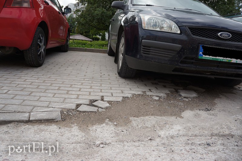 Zerwali asfalt, mieszkańcy się skarżą
