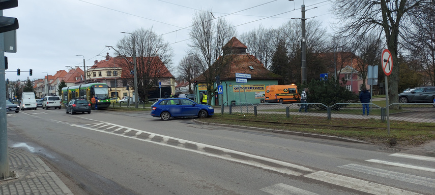 Kolizja z tramwajem na Bema