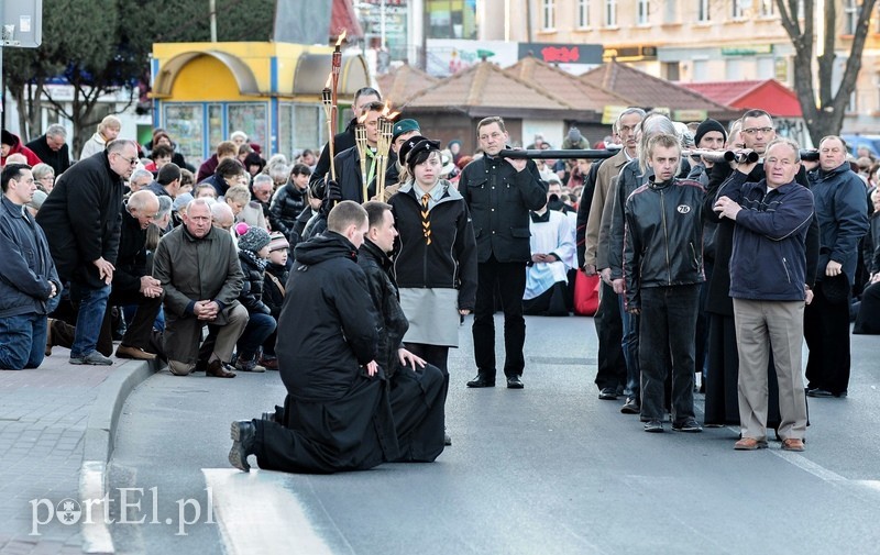 Tysiące wiernych przeszło przez miasto