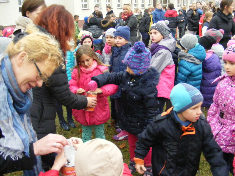 Charytatywny Bieg Niepodległości w SP 16