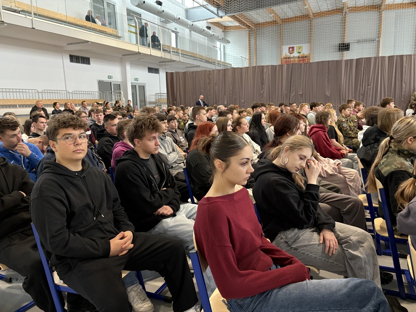 Uczniowie będą uczyli się obsługi dronów