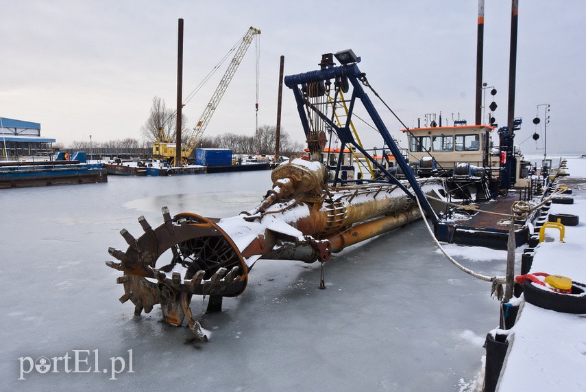 Zamarznięty port w Tolkmicku