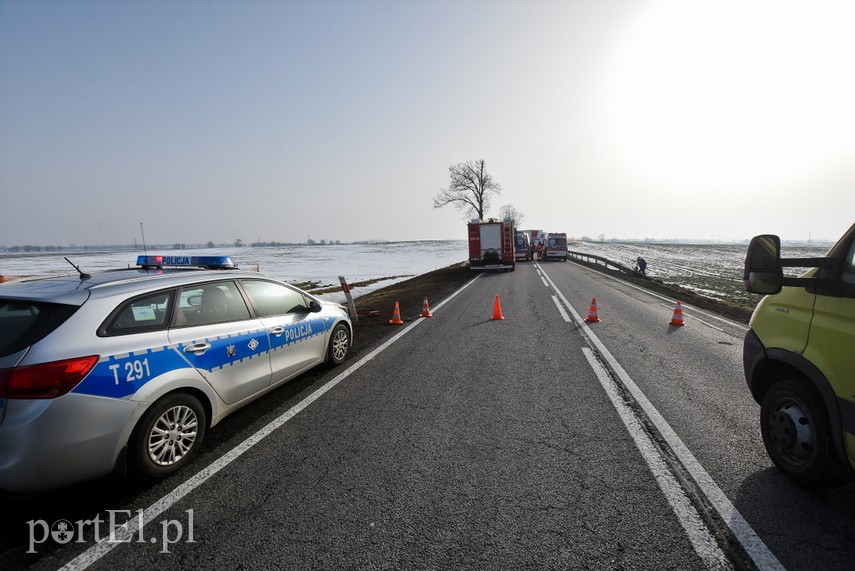 Groźny wypadek w Nowym Dworze Elbląskim. Droga nr 22 zablokowana!