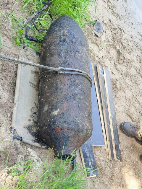 Bomba w rzece, ewakuowano 300 mieszkańców