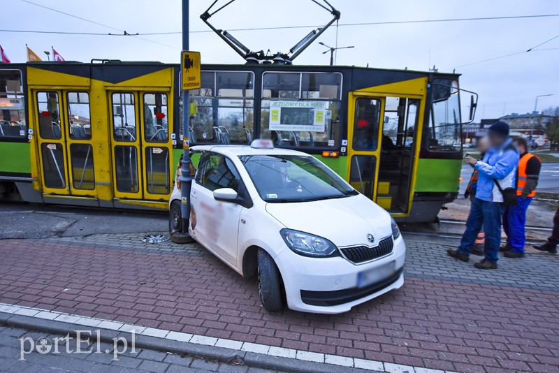Kolizja na Grunwaldzkiej, tramwaje nie jeżdżą