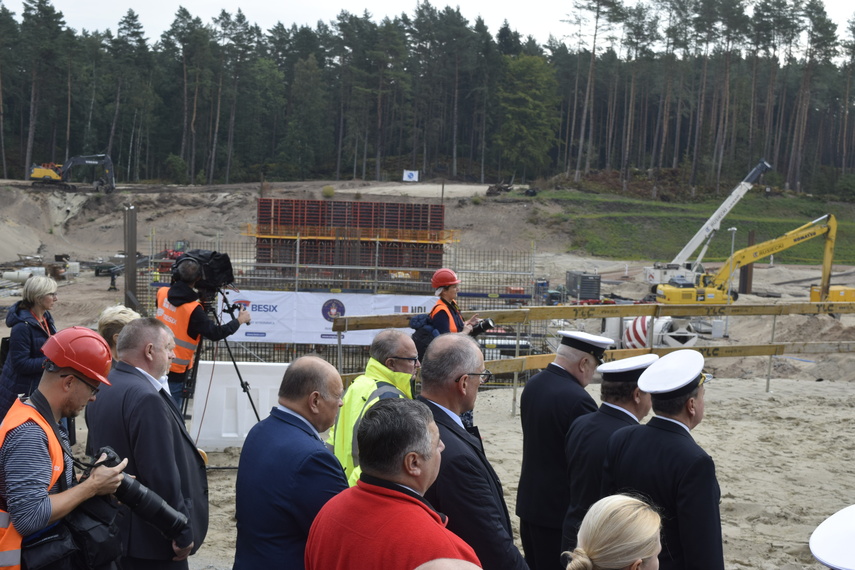 Trwa budowa mostów nad przekopem. Dzisiaj wmurowano kamień węgielny