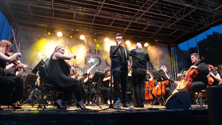Wodecki wspomniany... muzyką