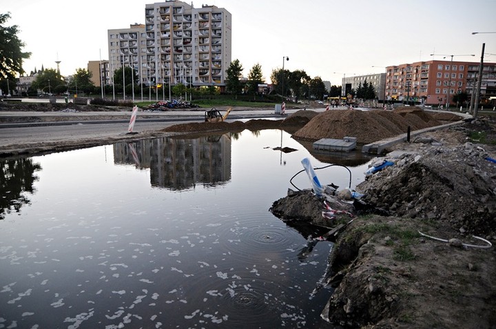Awaria w centrum. Przebudowywana 504 pod wodą