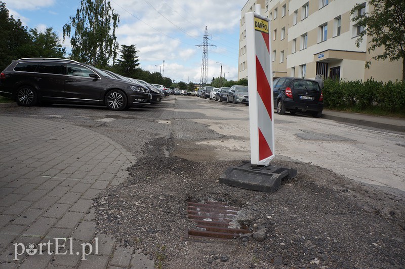 Zerwali asfalt, mieszkańcy się skarżą