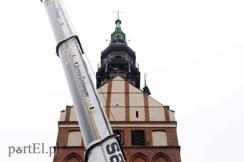 Alpiniści na wieży katedralnej