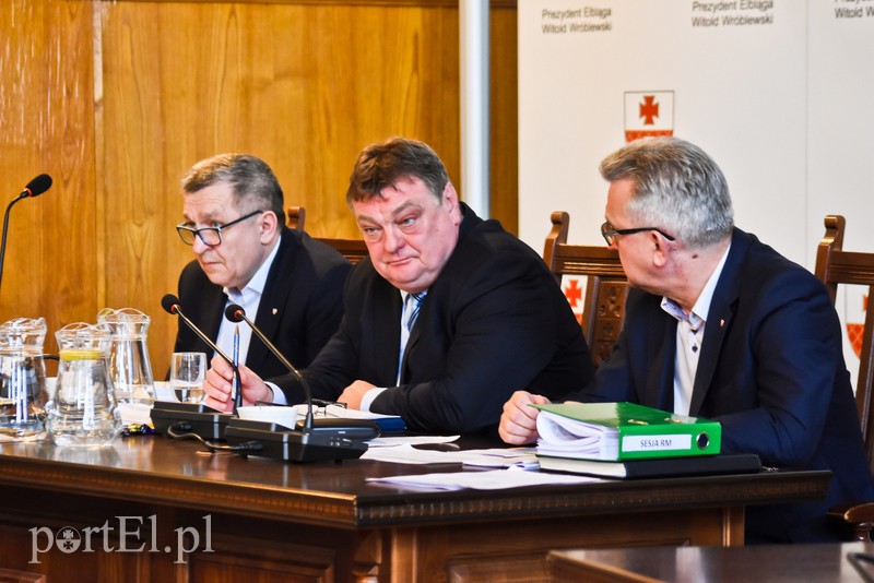 Trwa sesja Rady Miejskiej. Oglądaj na żywo!