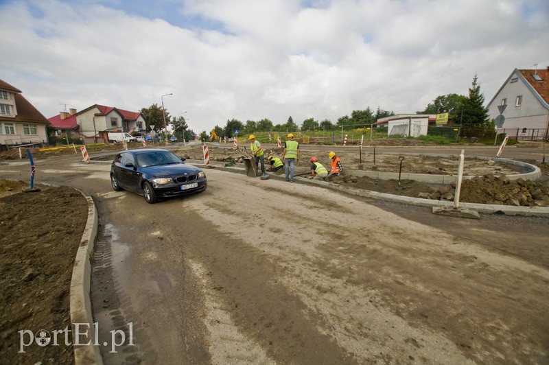  Na rondzie już jeżdżą