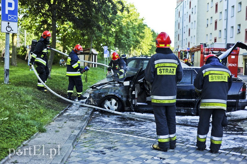 Na płk. Dąbka spłonął saab 