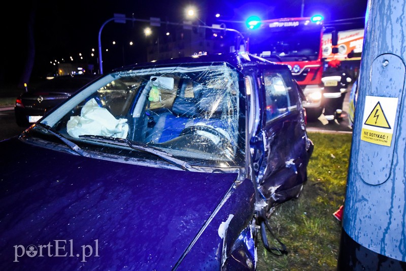 Zderzenie seata z oplem wieczorową porą