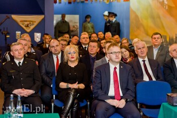 >Strażak przewiduje trzy kroki naprzód