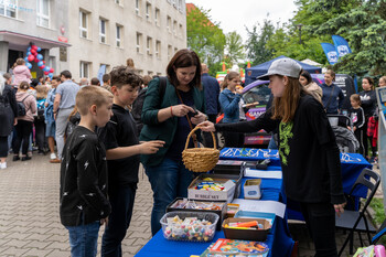 >Festyn sąsiedzki z okazji Dnia Dziecka w SP 21 