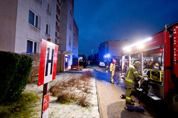>Pożar na trzecim piętrze, trzy osoby poszkodowane