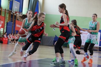 >Elbasket: trzy dni emocji pod koszem