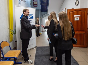 > Kasztany kwitną, matury czas zacząć
